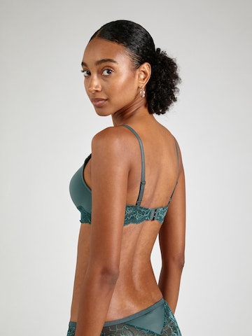 T-shirt Reggiseno 'Amourette Charm T' di TRIUMPH in verde