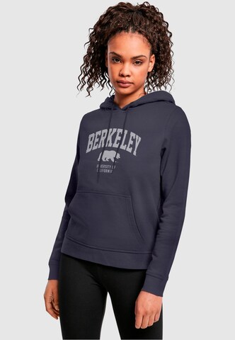 Merchcode Sweatshirt 'Berkeley University - Bear' in Blauw: voorkant