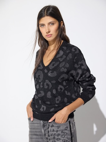 Pull-over Lola Casademunt en noir : devant