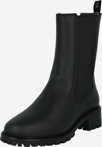 NINE TO FIVE Chelsea Boots in Black