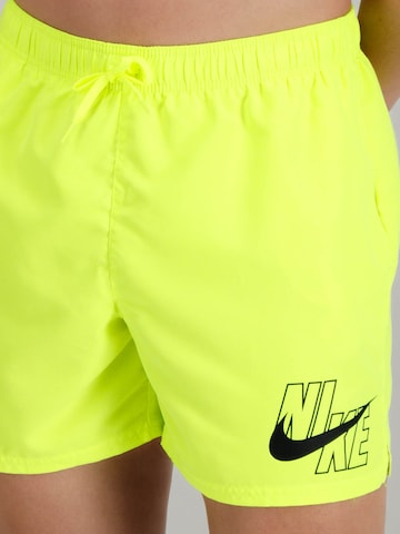 Regular Șorturi de baie de la Nike Swim pe galben