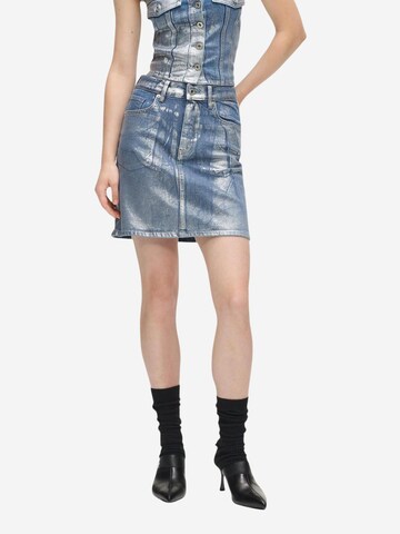 Gonna 'KLJ Hr Coated Dnm Mini Skirt B1W12018' di KARL LAGERFELD JEANS in argento: frontale
