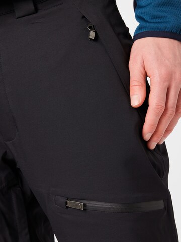 THE NORTH FACE Regular Workout Pants 'Chakal' in Black