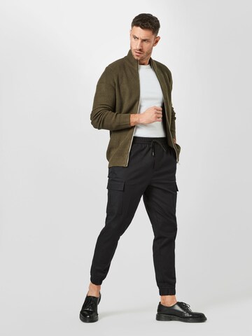 BURTON MENSWEAR LONDON Regular fit Плетена жилетка в зелено