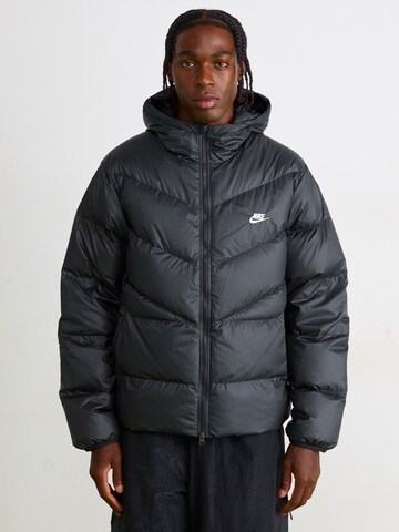 Nike Sportswear Зимняя куртка 'WINDRUNNER' в Черный: спереди
