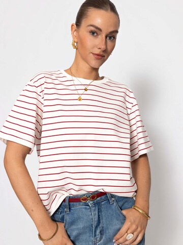 SASSYCLASSY Shirt‌‌‌‌‌‌‌ in Weiß: Vorderseite