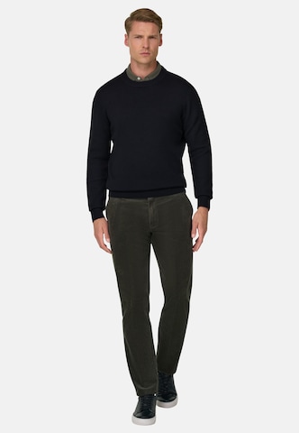 Boggi Milano Slim fit Chino trousers in Green: front