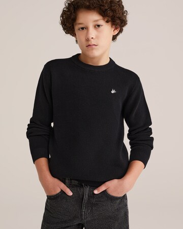 WE Fashion Sweater in Black: front