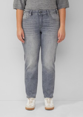 Coupe slim Jean 'Betsy' s.Oliver en gris : devant