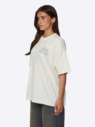 Maglietta di Good For Nothing in bianco