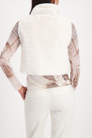 monari Vest in White