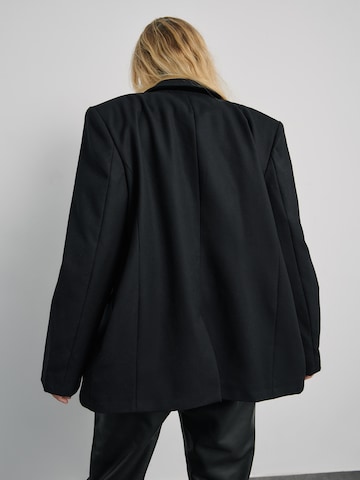 Blazer 'Caya' ABOUT YOU x Marie von Behrens en noir