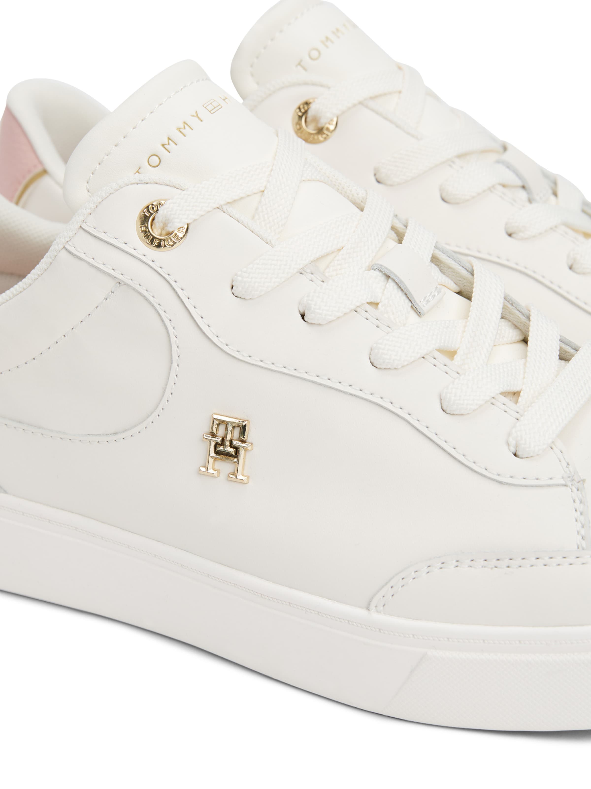 Sneaker bassa 'Essential Chic Court' di TOMMY HILFIGER in bianco