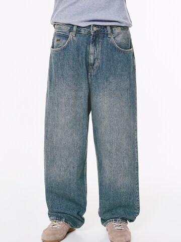 Baggy Jean Pull&Bear en bleu : devant
