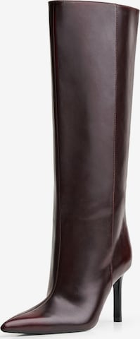 BershkaČizme - crvena boja: prednji dio