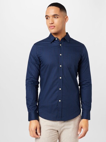 Dockers - Ajuste estrecho Camisa en azul: frente