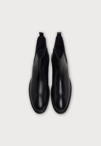 s.Oliver BLACK LABEL Boots in Black