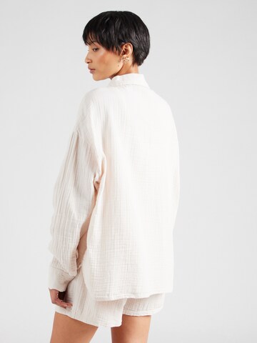 ABOUT YOU Blouse 'Goldie' in Beige