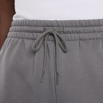 Regular Pantalon 'Reimagined Fleece Short 7"' new balance en gris