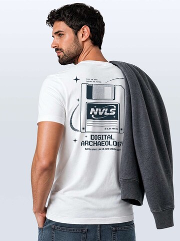 Neverless Shirt 'Digital Archaeology' in White