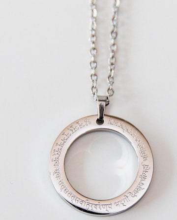 Divasya Kette 'Gayatri Mantra' in Silber: Vorderseite