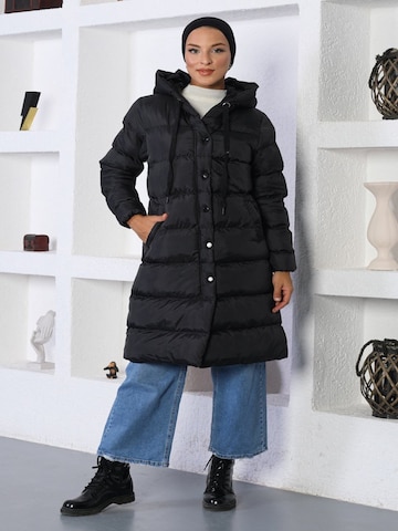 MODAMIHRAM Winter jacket in Black: front