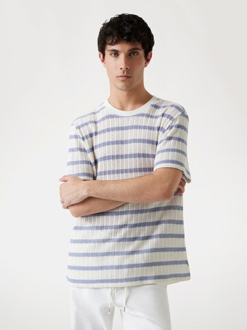 GUESS Shirt in Blue: front