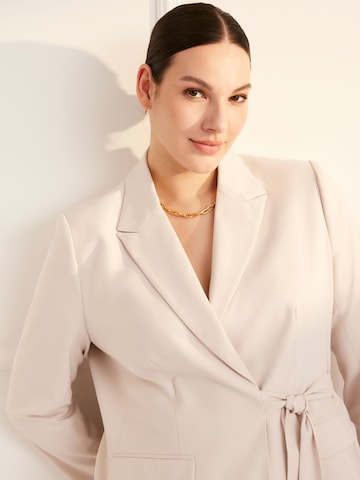 Blazer 'Giana' Guido Maria Kretschmer Curvy en beige