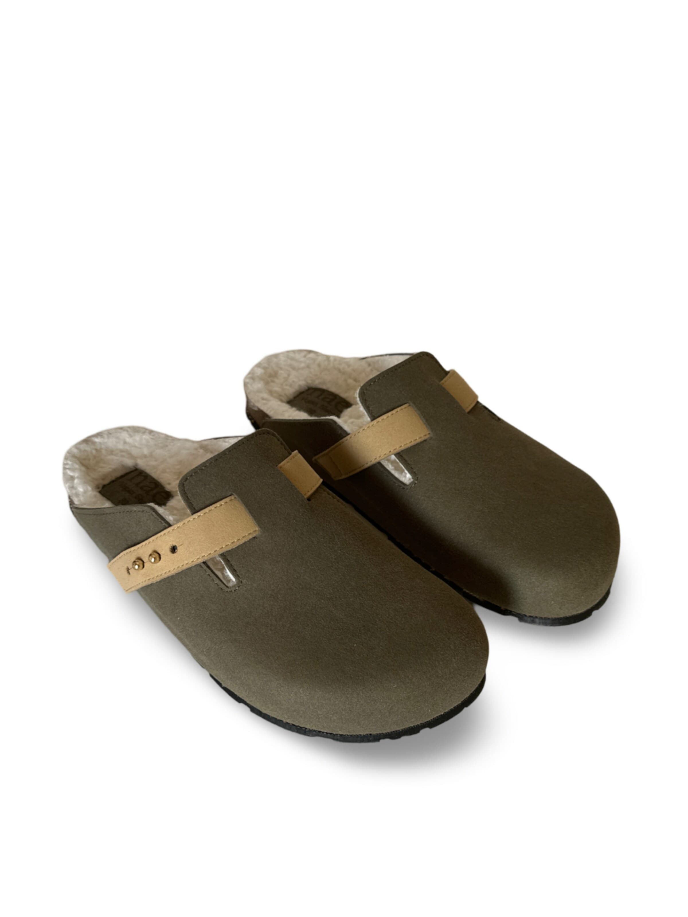 nae Vegan Shoes Kapcie 'Levu' w kolorze zielony