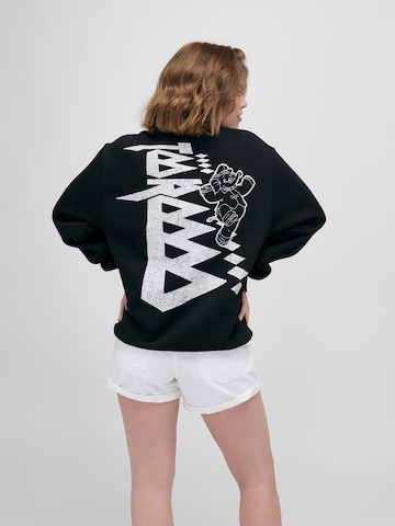 ABOUT YOU x StayKid Sweatshirt 'TÖRÖÖÖ' in Zwart