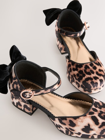 Next Pumps in Braun