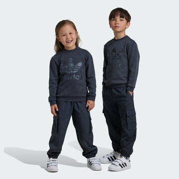 ADIDAS ORIGINALS - Fato de jogging em cinzento: frente