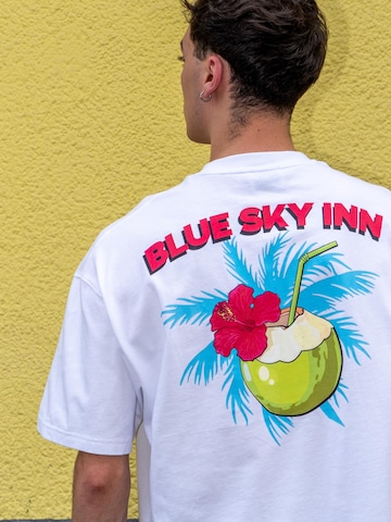 T-Shirt 'Coconut Club' BLUE SKY INN en blanc