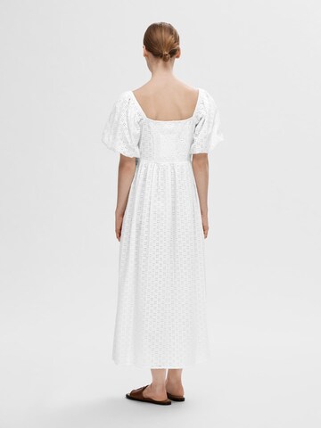 Robe d’été 'Anelli' SELECTED en blanc