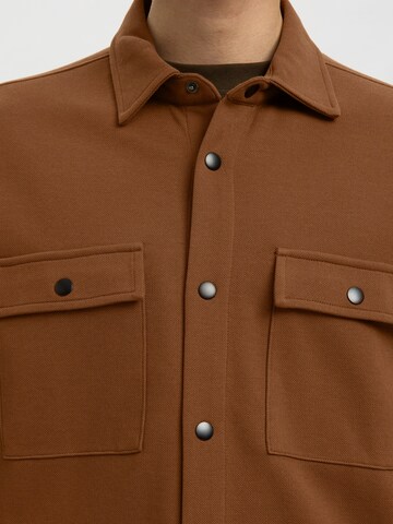 SELECTED Regular Fit Sweatjacke in Braun