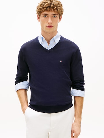 TOMMY HILFIGER Свитер 'ESSENTIAL' в Синий: спереди