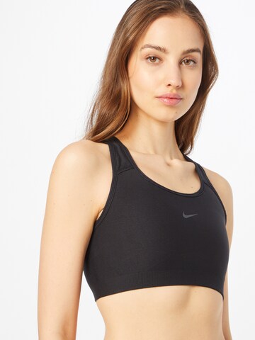 NIKE Bustier Sports-BH i sort: forside