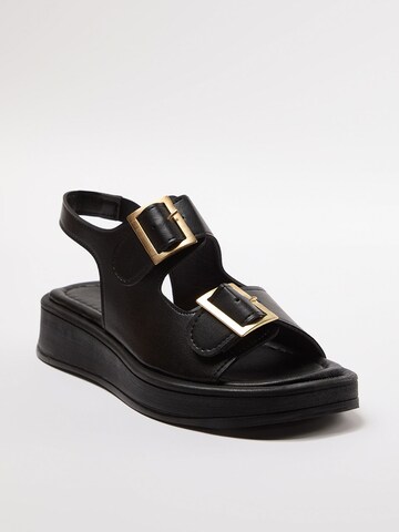 Sandales Trendyol en noir : devant