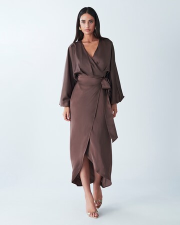 Robe 'ELON' BWLDR en marron : devant