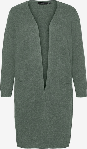 Cardigan 'VMDoffy' Vero Moda Curve en vert : devant