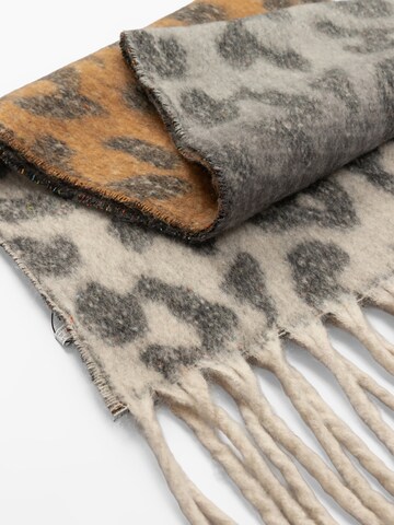 L'Arte Milano Shawl in Grey