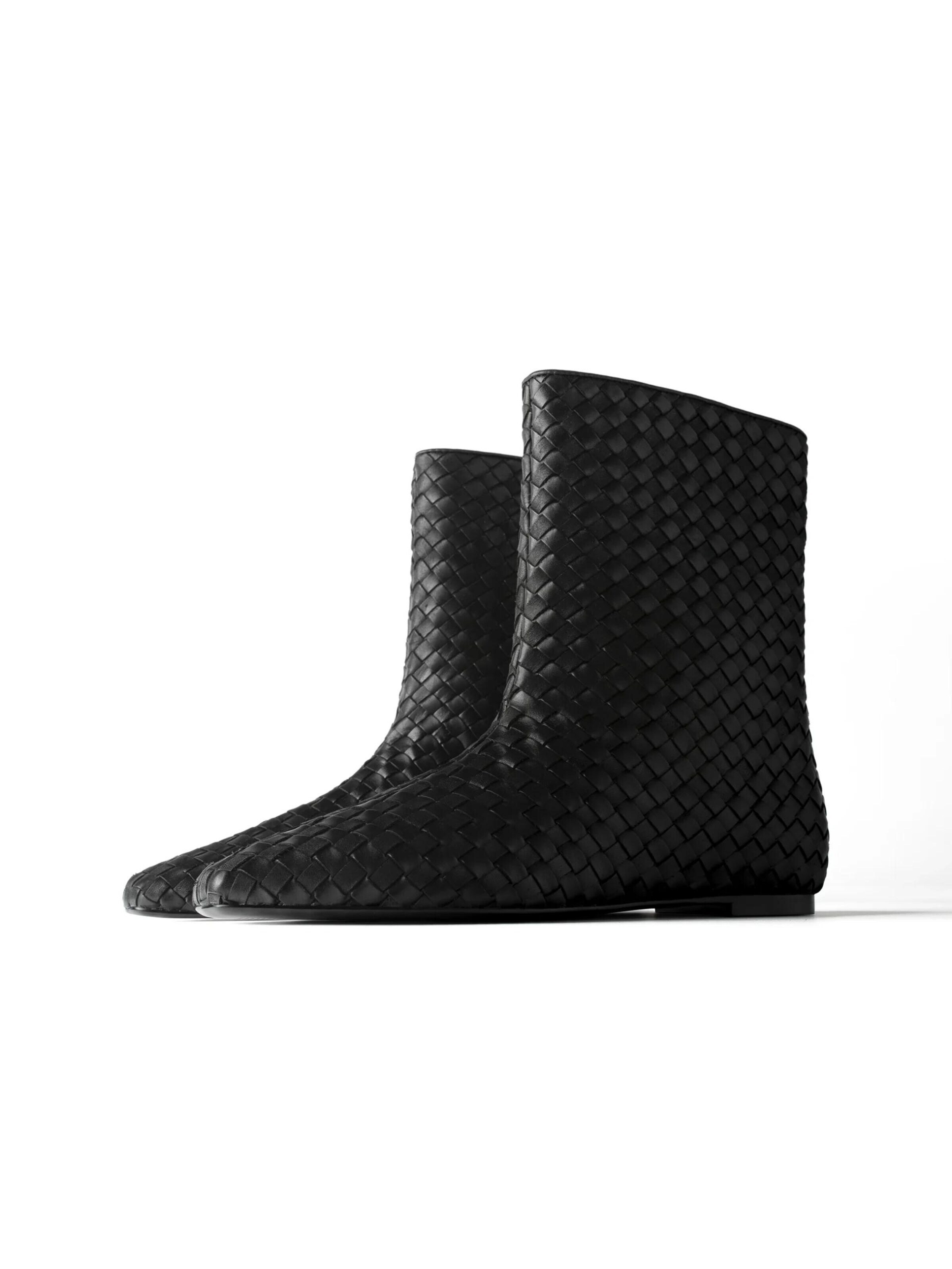 L37 HANDMADE SHOES Škornji 'ANASTASIIA' | črna barva