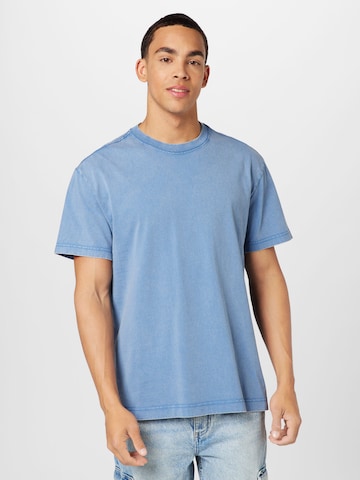 T-Shirt WEEKDAY en bleu : devant