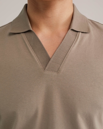 Tricou de la WE Fashion pe maro