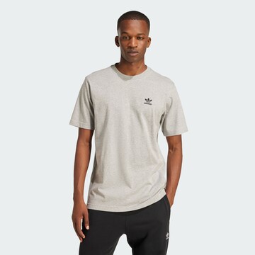 Maglietta 'Trefoil Essentials' di ADIDAS ORIGINALS in grigio: frontale