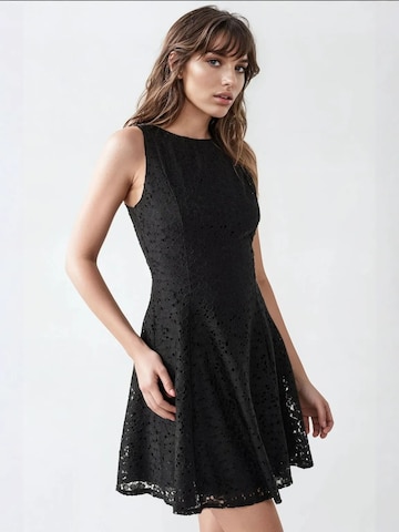 Hiccup Dress in Black: front