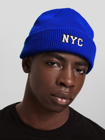 Bershka Beanie in Blue