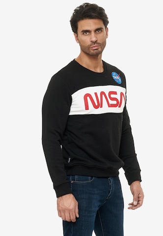 Redbridge Pullover McKinney NASA Print & Patches in Schwarz