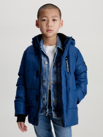 Veste d’hiver Calvin Klein Jeans en bleu : devant