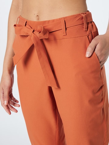 Kaffe - Tapered Pantalón 'Jillian' en marrón